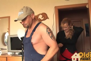 Milf Gives The Handy Man A Good Solid Fucking
