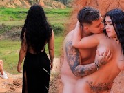 Diosa cachonda del desierto acecha a un chico perdido hasta cogérselo - ALEJANDRA PALACIOS